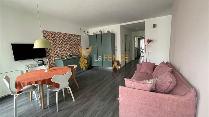 APPARTAMENTO SIGNORILE IN PALAZZO STORICO