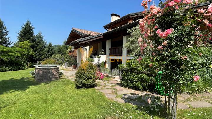 ELEGANTE VILLA SINGOLA CON PARCO, COLLINA PERGINE VALSUGANA