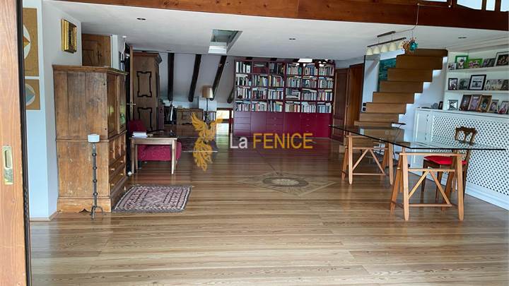 AMPIA PORZIONE DI CASA RISTRUTTURATA COGNOLA